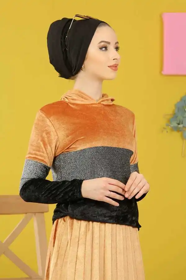 

Hijab Silvery Velvet Tunic Skirt Mustard-8246