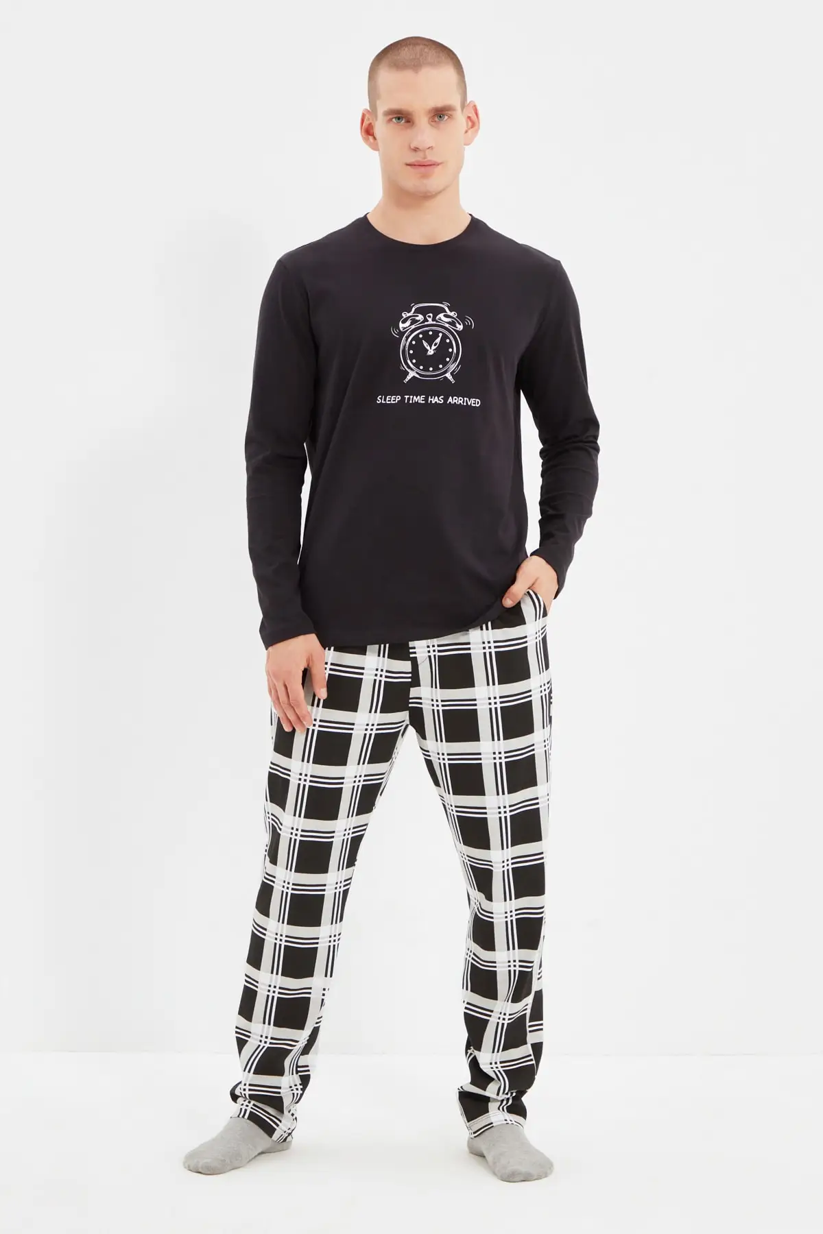 

Trendyol Men 'S Regular Fit Cycling Neck Pajamas set THMAW22PT0441