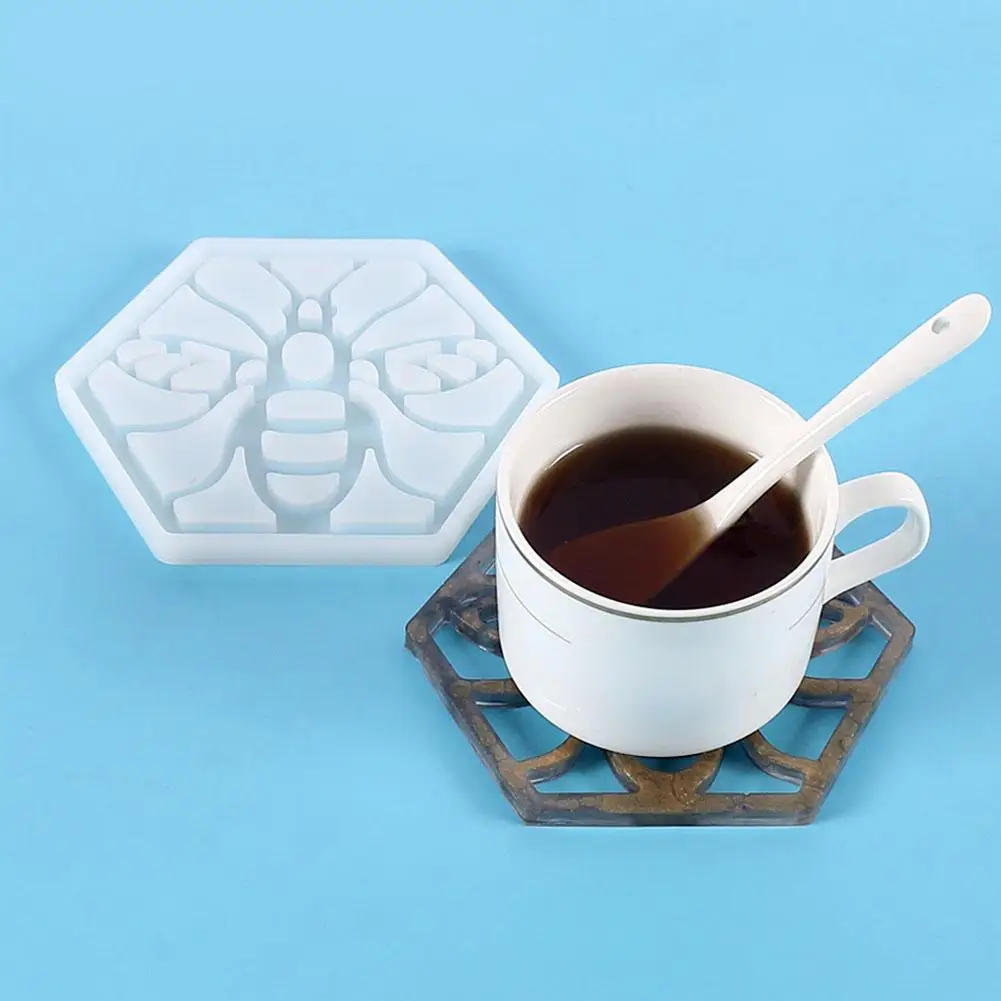 

2 шт., силиконовые формы в виде пчелы и сот