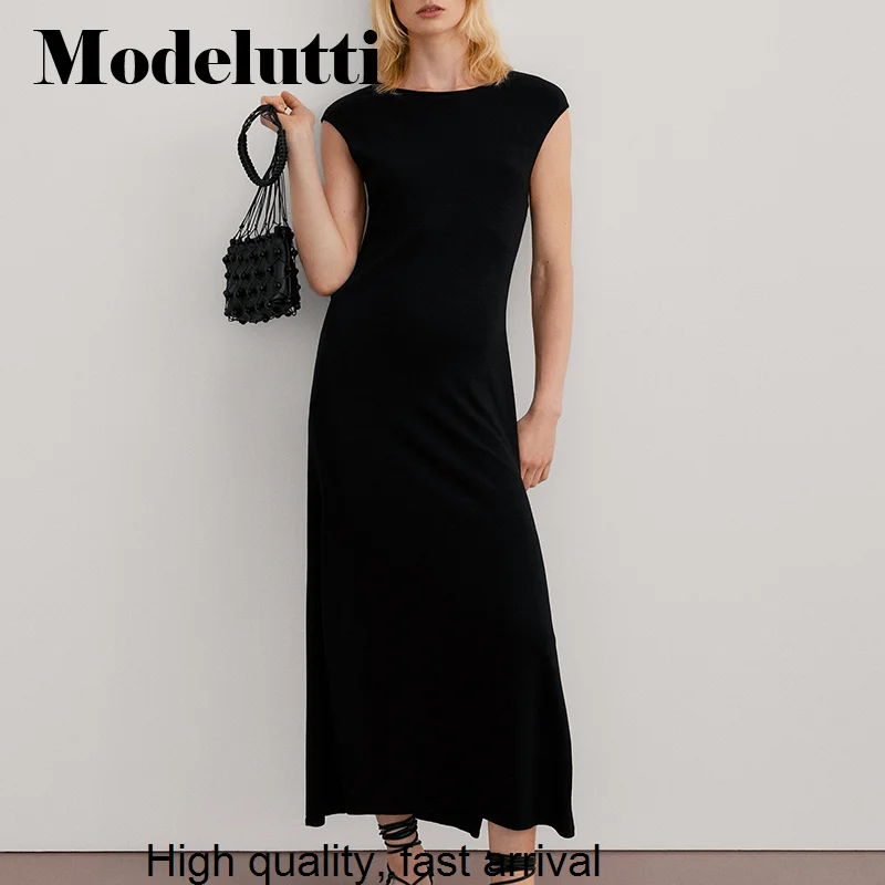 Spring 2023 New Summer Fashion Sleeveless Lacing Knitted Long Dresses Women Slim Solid Elegant Simple Casual Female