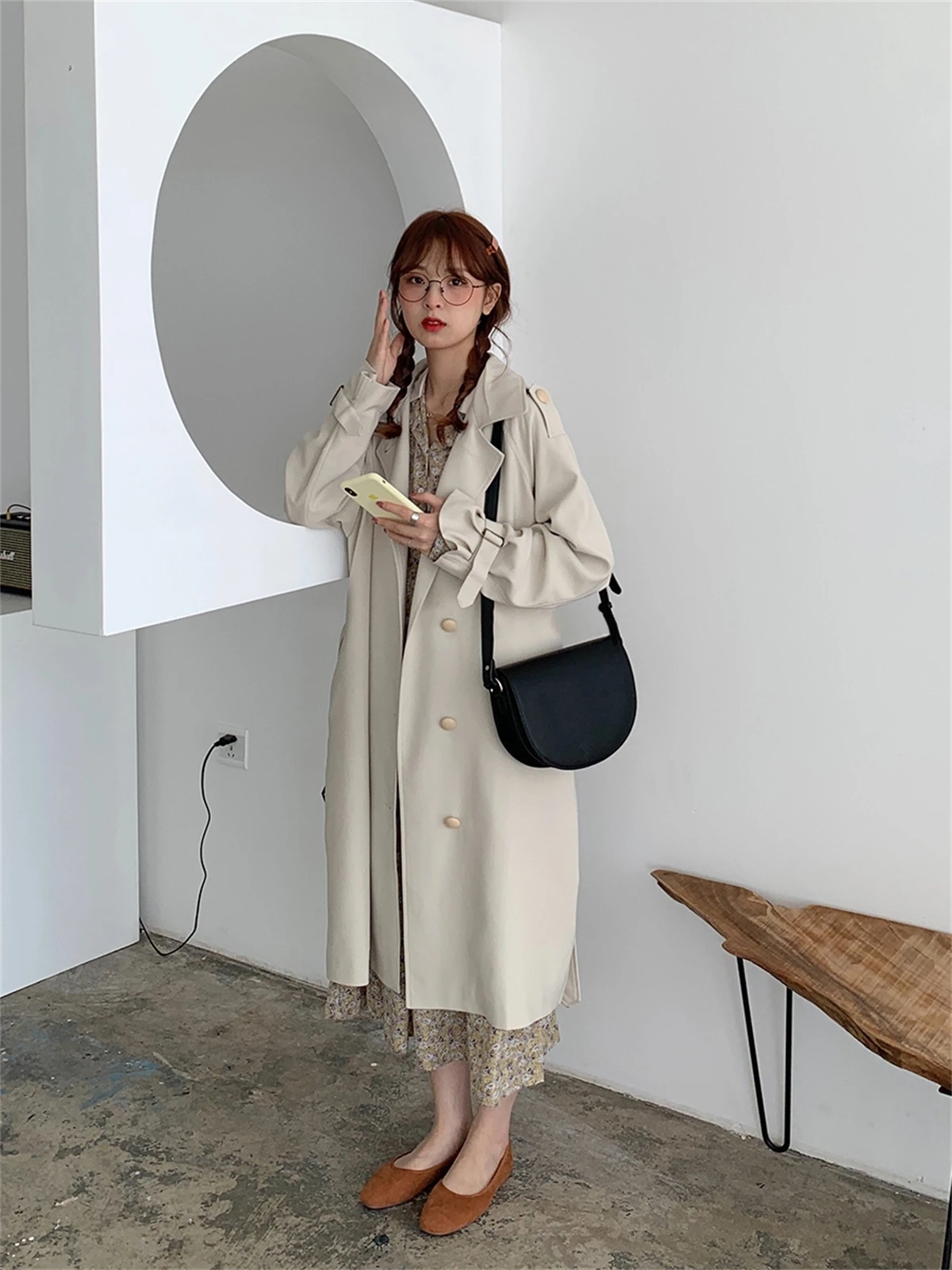 

Французская универсальная темпераментная маленькая ветровка, новинка 2023, длинное женское пальто для ранней весны, для старшей школы