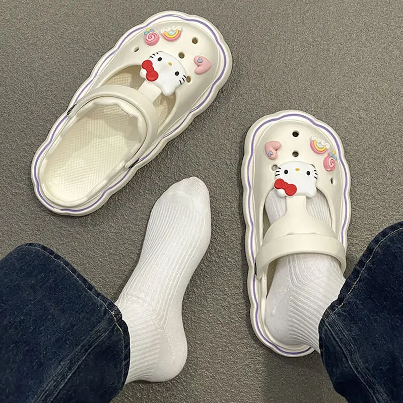 

Sanrio Kawaii Summer New Hellokitty Hole Shoes Fashion Cute Girl Non-Slip Ins Stepping Shit Sense Slippers Can Be Worn Outside