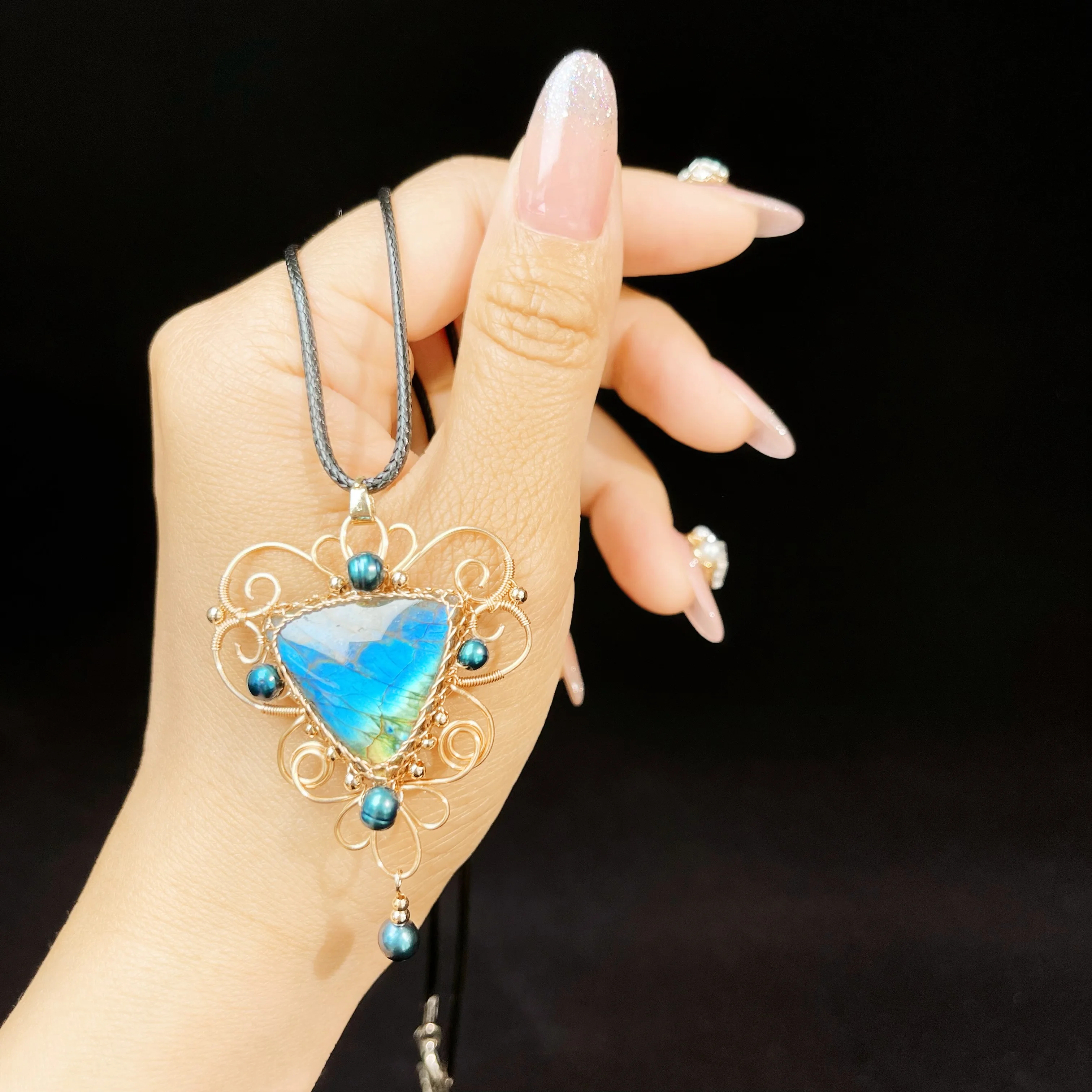 Натуральный драгоценный камень украшение для дома