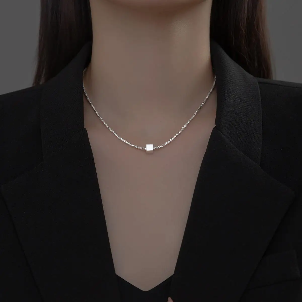

Retro S925 Sterling Silver Geometric Square Silver Ladies Clavicle Chain for Women Temperament Necklace Choker Fine Jewelry