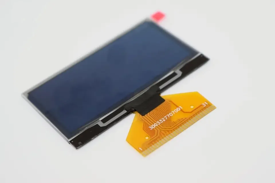 Фото Новый оригинальный дисплей 2,4 дюйма 128x64 OLED Pantalla 30Pin SPD0301 IC pantalla lcd amarilla №1