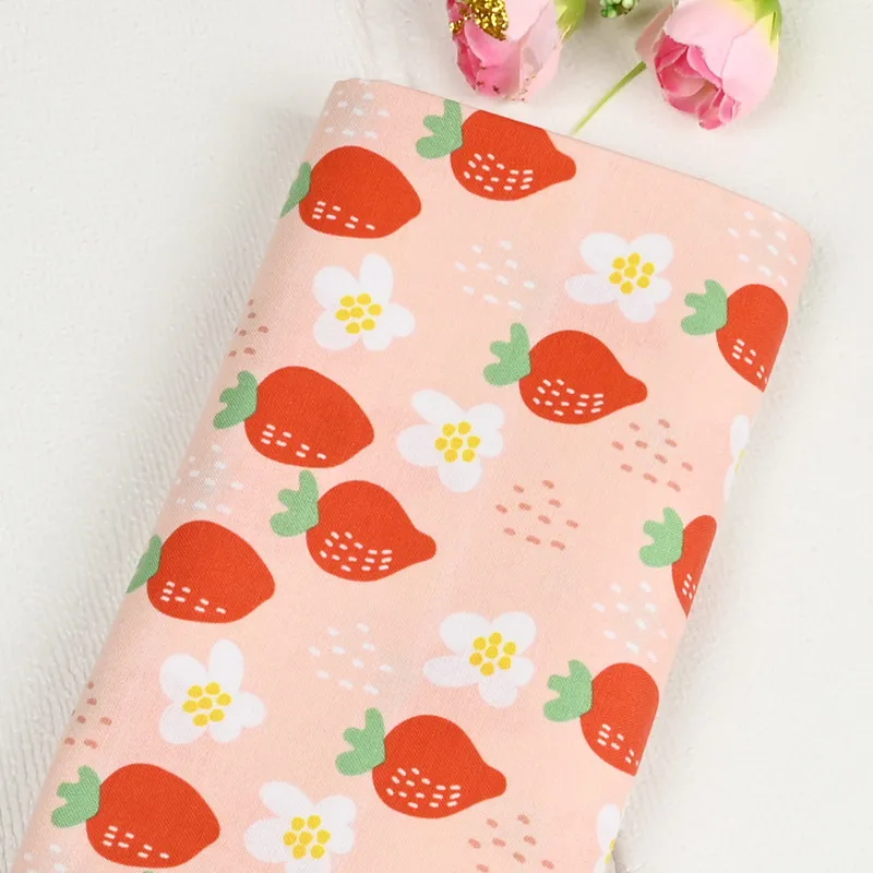 Half Yard 100% Cotton Plain Fabric With Cute Strawberry Print Handmade DIY Bag Garment Dress Sewing Cloth CR-1484