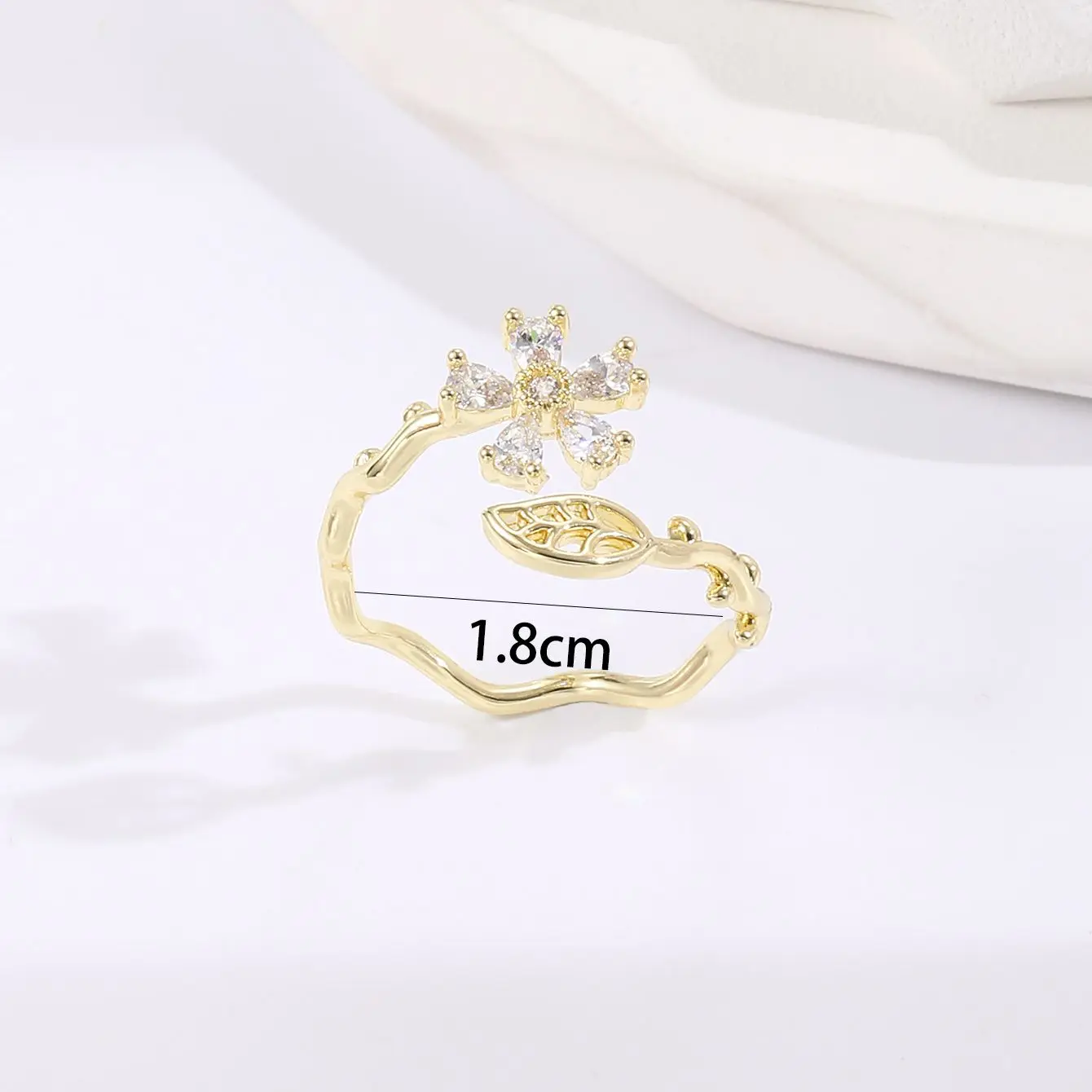 Новинка Открытое кольцо с круглыми листьями для дам специальные нишевые Изящные