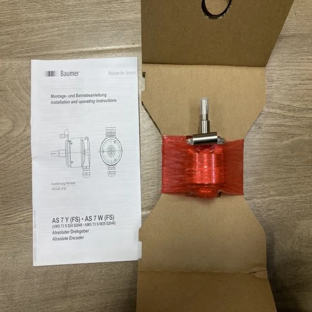 Новый оригинальный абсолютный энкодер SEW Baumer AS7Y/AV7Y 13643861 в наличии AMG73 S S24 S2048