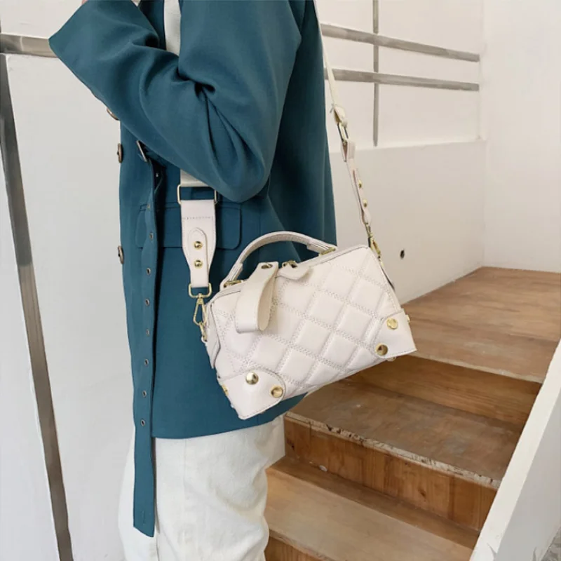 Women's Fashion Retro Crossbody Ringer Embroidery Thread Single Shoulder Bag Portable Luxury Square Hand Bags for женский Bolsa