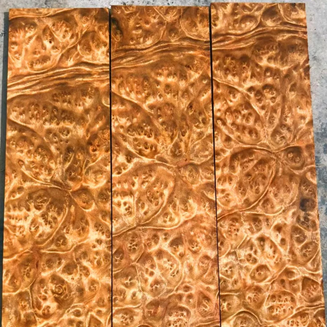 Длина: 300 мм Натуральное золотое камфорное дерево с буркой Ручная резьба по