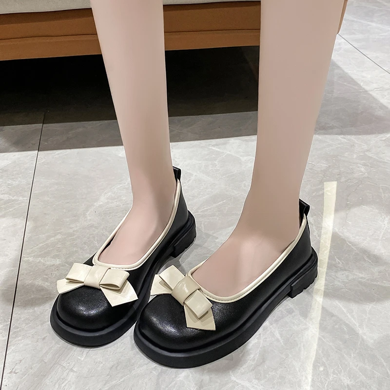 

2022 egg roll scoop shoes women spring and summer flat bottom wild round head shallow mouth pregnant women single shoes
