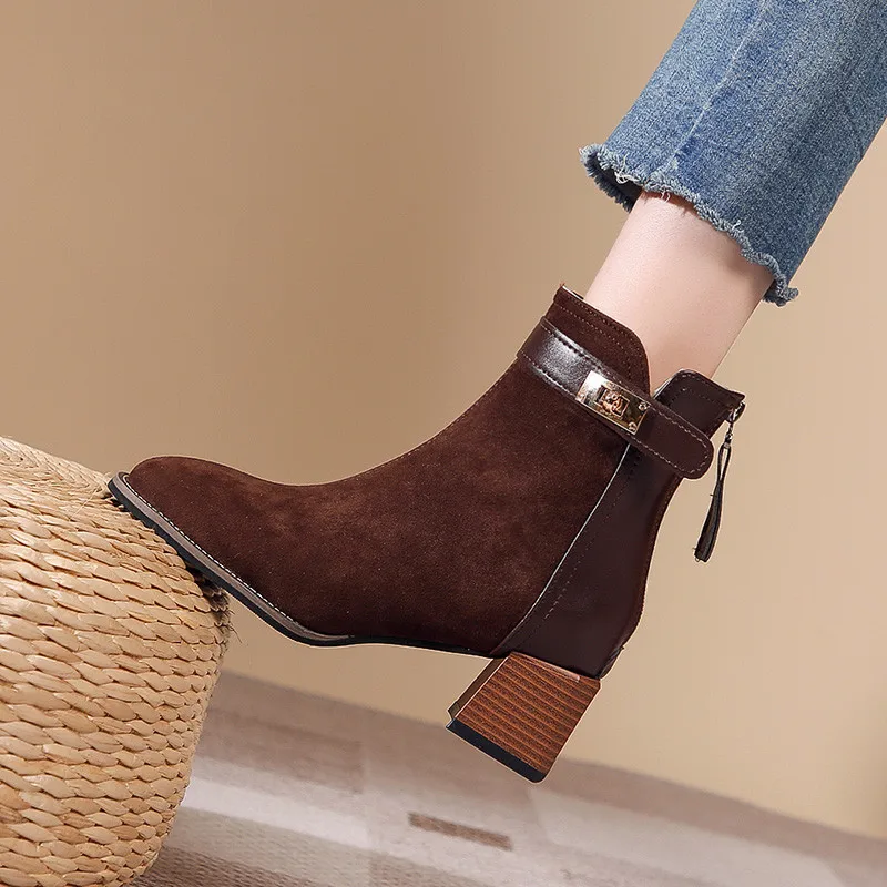 

Shoes Round Toe Lady Boots Back Zip Boots-Women Zipper Luxury Designer Ankle Rubber 2022 Fashion Leather Med Metal Decoration Mi