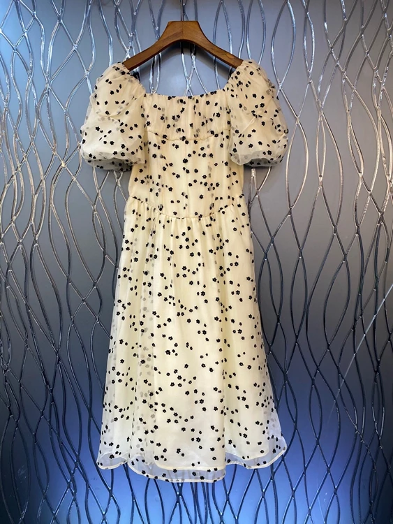 

2022 new women fashion wide collar small floral decoration outside mesh stitching puff sleeve dress 614