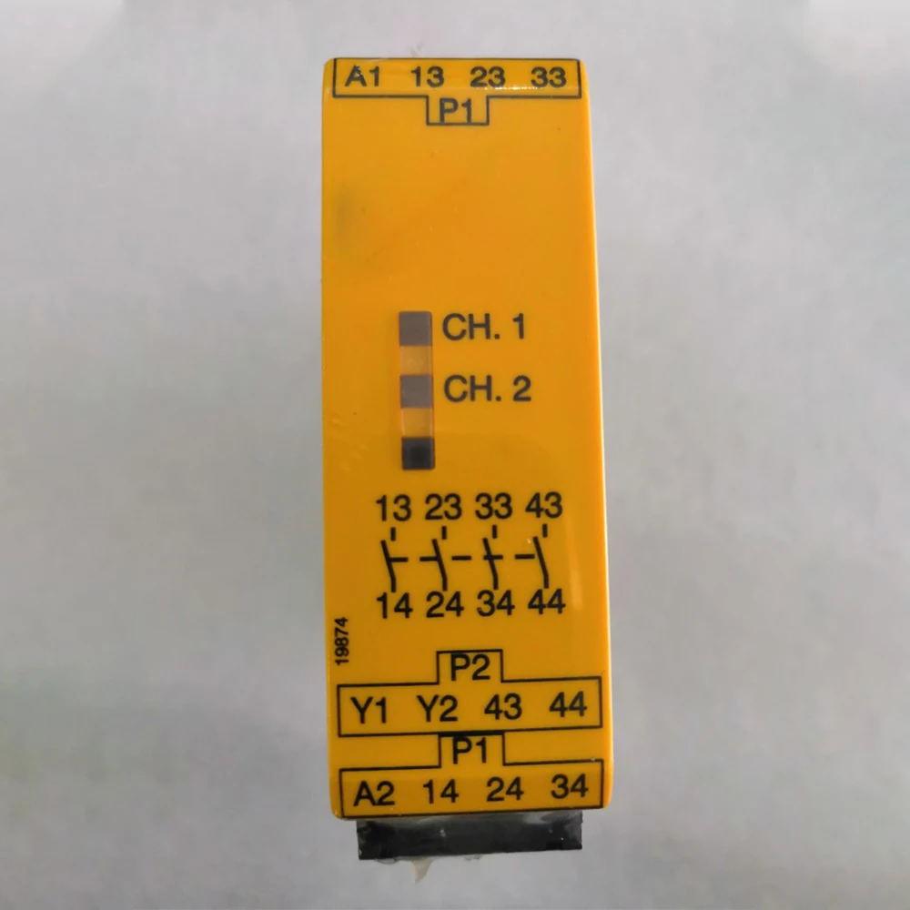 Совершенно новый для Pilz PZE X4P 777585 Модуль управления реле безопасности 24 В