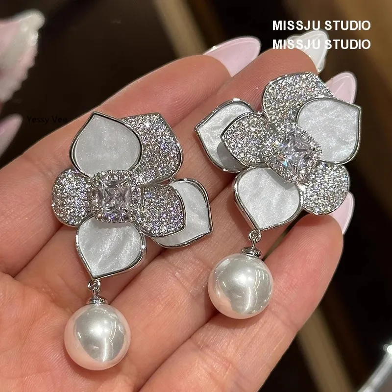 Yessy Vee женские серьги с цветами французские королевские бриф трехмерные