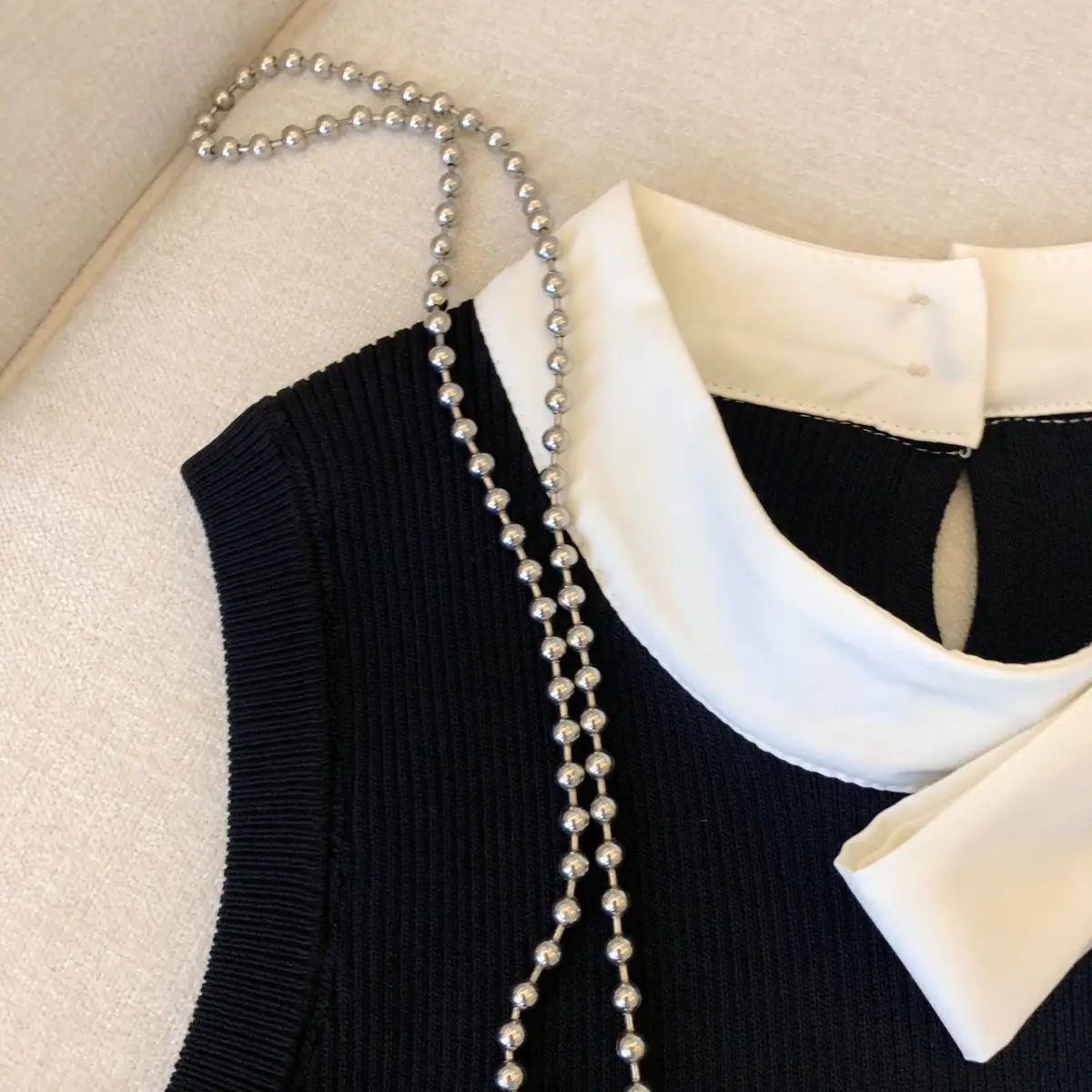 Топ женский летний тонкий трикотажный без рукавов с бантом