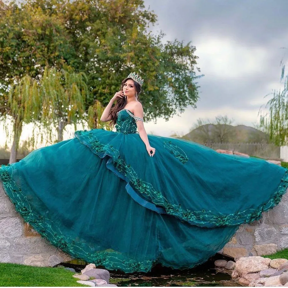 

Кружевное бальное платье изумрудно-зеленого цвета с открытыми плечами и блестками, платья для Quinceanera, корсет с 3D цветами и оборками, платья XV года
