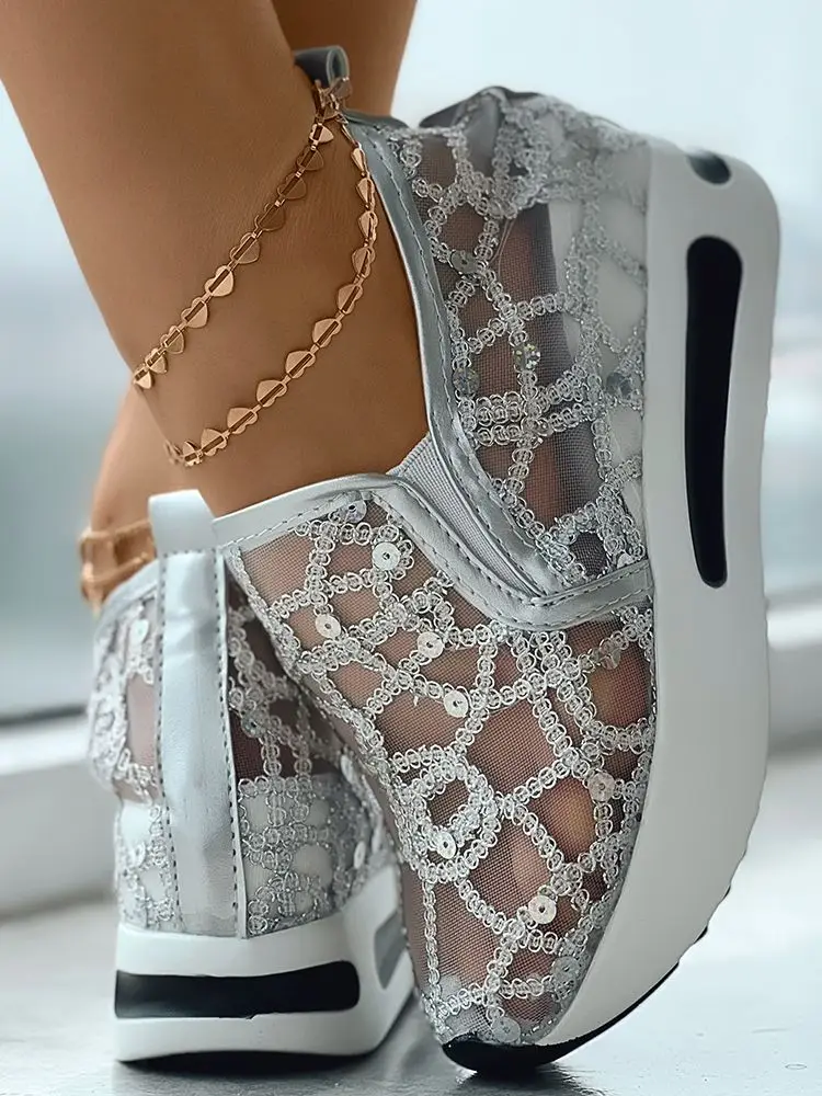 Casual Shoes 	Round Toe Bling Bling Contrast Paneled Low Heel Sequin Slip On Muffin Sneakers