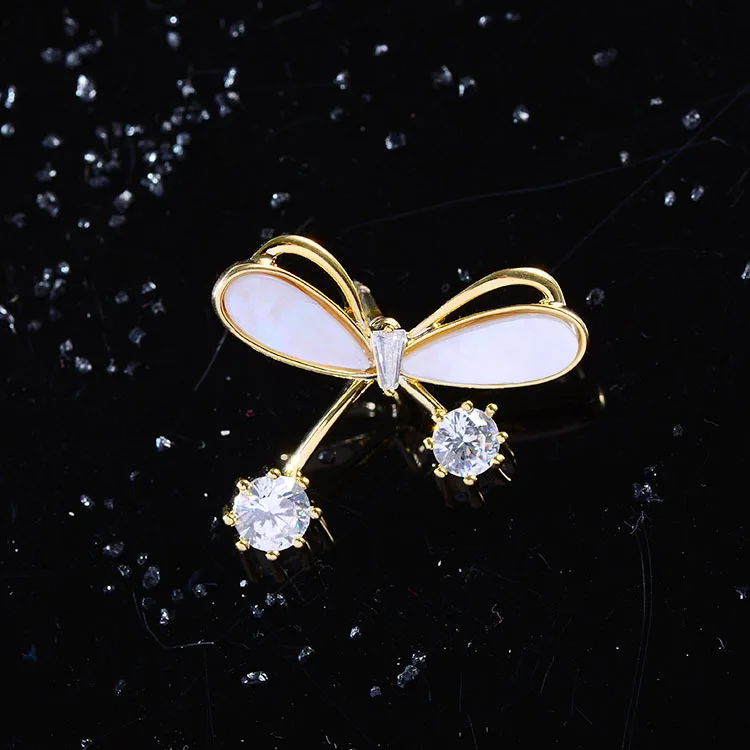 

Japanese and Korean fashion fresh and creative female bow small collar pin mini cute anti-lighting buckle with accessories