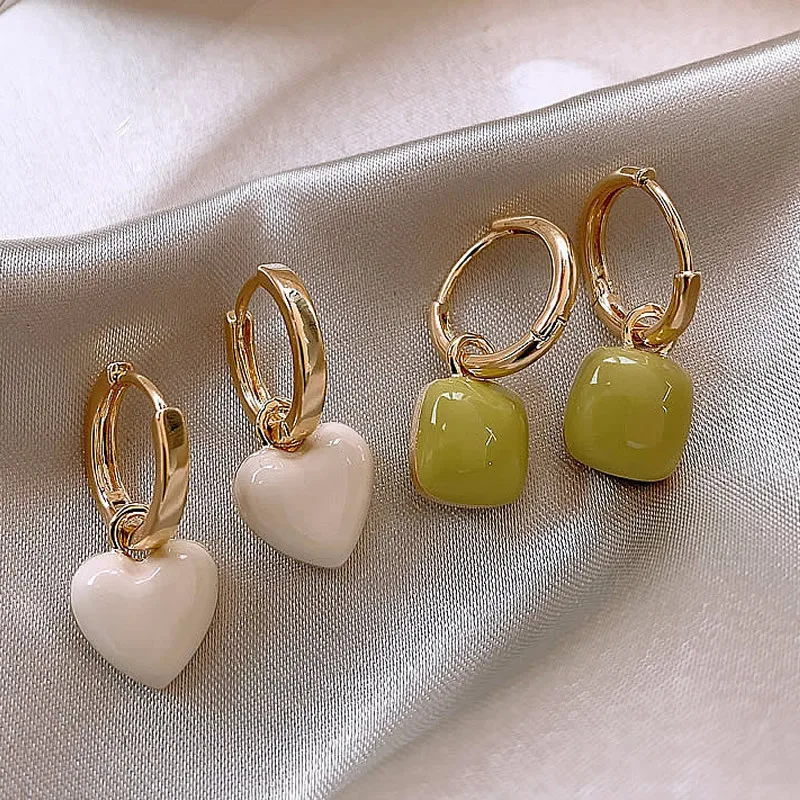 

French Classic Romantic Love Heart Hoop Earrings for Women Fashion Exquisite Enamel Drop Oil Huggies Earrings Bijoux Femme Gift