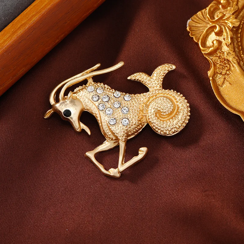

New 12 Zodiac Animal Brooch Animal Rhinestone Crystal Lapel Pins for Women and Men Fashion Jewelry Badge Accessories Gifts