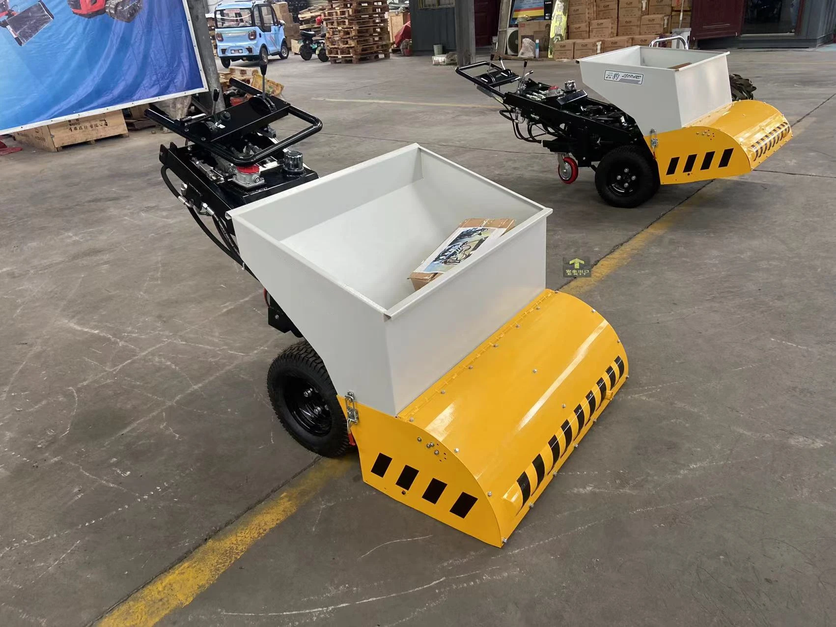 DYNAPAC S100 инженерное оборудование дешевый асфальтоукладчик на продажу |