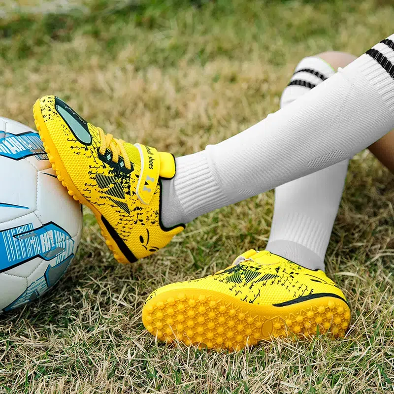 Professional Kids Football Shoes Studded Training Specialized Balls Boys Girls Crop Nail Training Sneakers