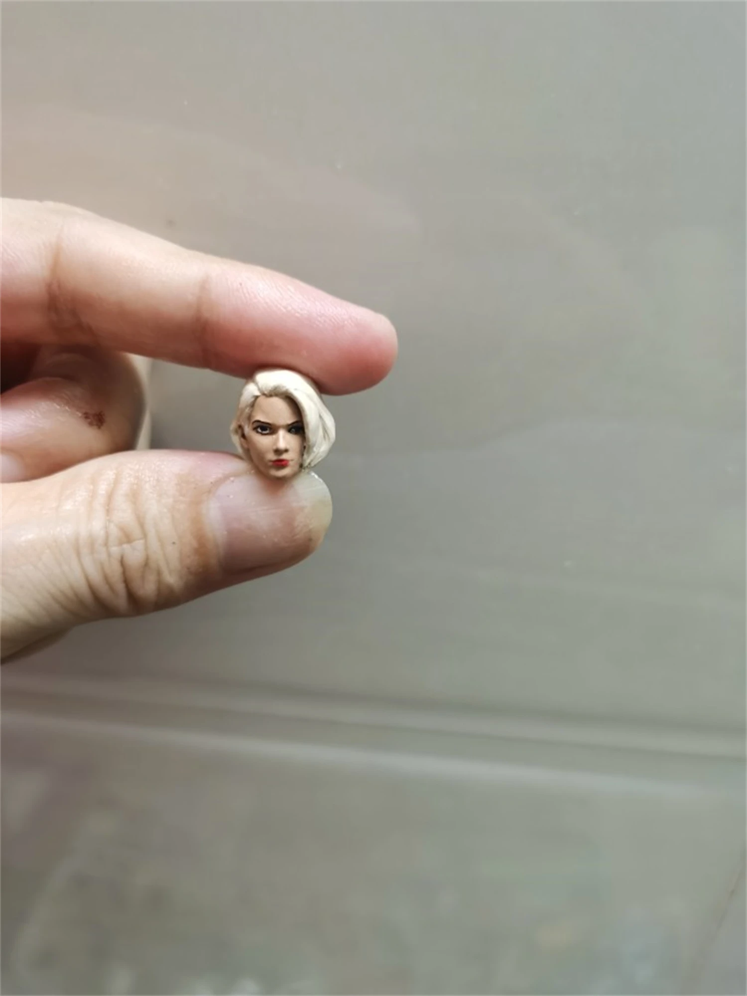 

1/18 White Hair Jill Valentine Head Carved Model Fit for 3.75'' Action Figure