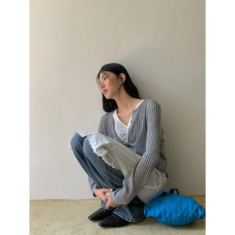 Feiding Thirteen Row 2024 осенний новый простой тонкий вязаный кардиган с круглым вырезом