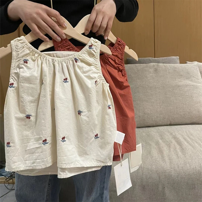 

2023 New Sweet Girls Shirts Summer Thin Loose Floral Embroidery Baby Girls T Shirts Children O Neck Pullover Kids Tees