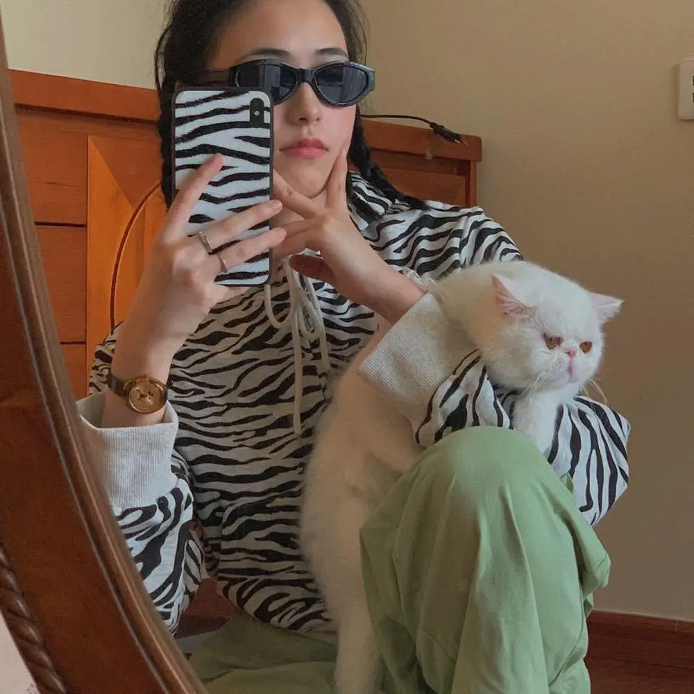 Толстовка женская оверсайз укороченный топ на молнии худи винтажный свитшот с