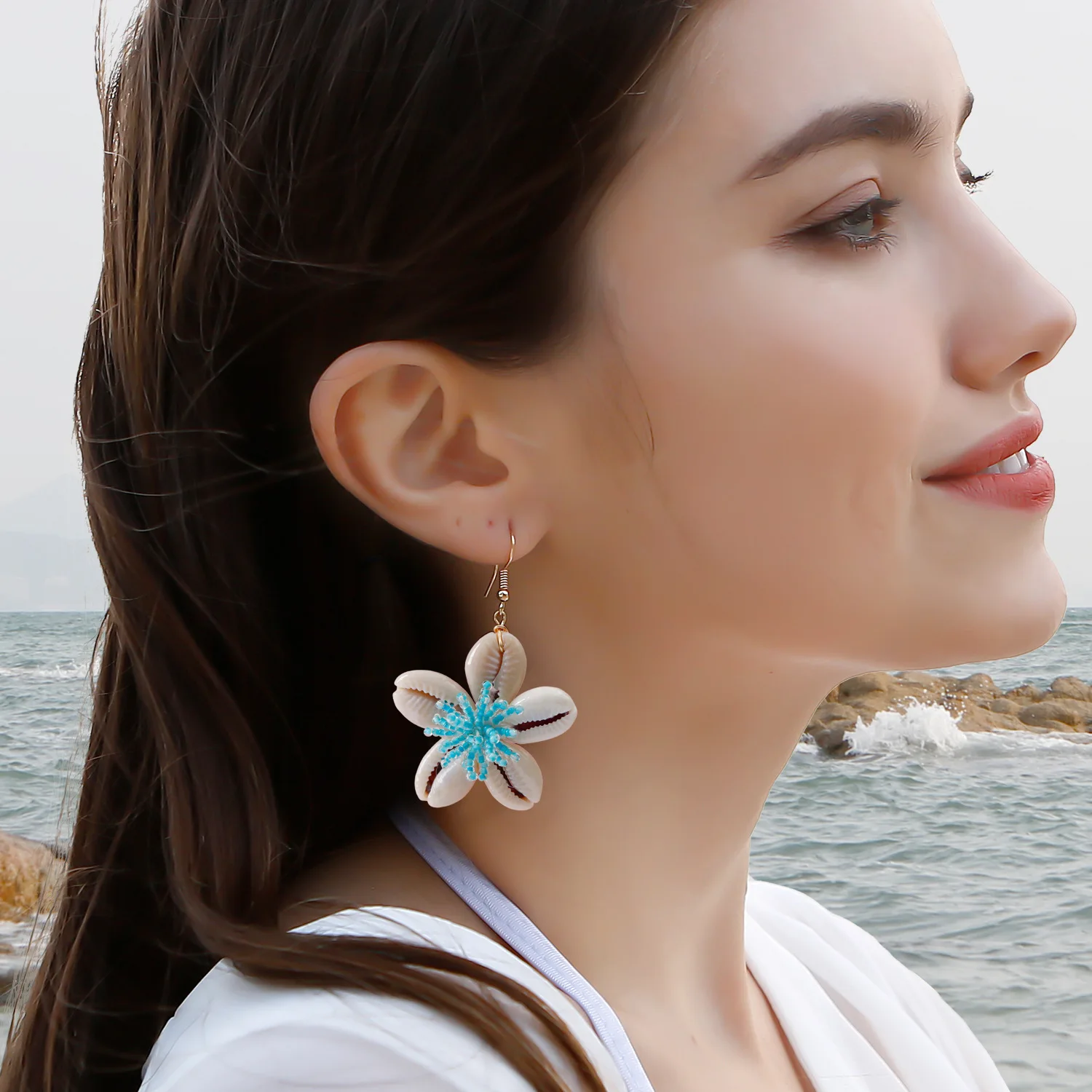 

Ocean Wind Bohemian Conch Shell Flower Earrings Resort Pastoral Style Retro Woven Finished Product Handmade Ear Accessories