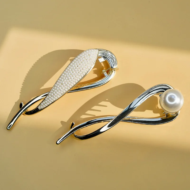 

Summer New Women's Skirt Twist Clip Pearl Back Head Hair Clip High-grade Feeling Hair Clip with Diamond Headwear Hair Clip