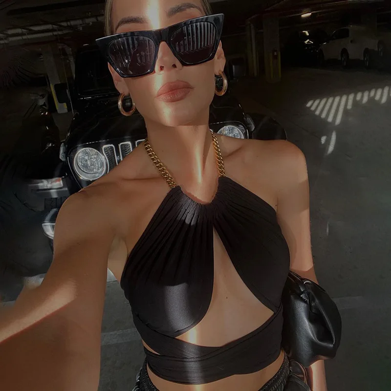 

The New Spring/summer 2022 Hollowed-out Back Strap and Bottom Vest Women Tops