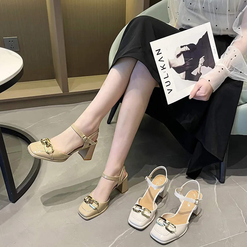 

Chunky heel sandals women's summer new square metal buckle buckle belt single shoe Korean fashion heel sandals