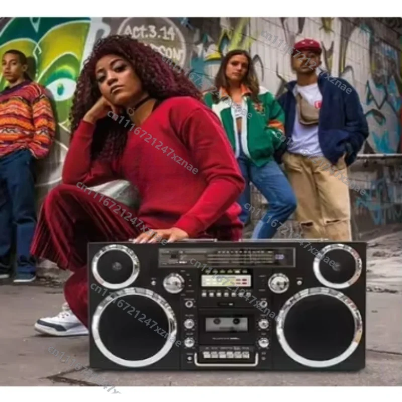 Фото GPO Brooklyn Boombox 80W Bluetooth 5.0 Портативный стерео проигрыватель компакт-дисков, кассетный рекордер, DAB/FM-радио, USB-зарядка, ретро-стиль №1