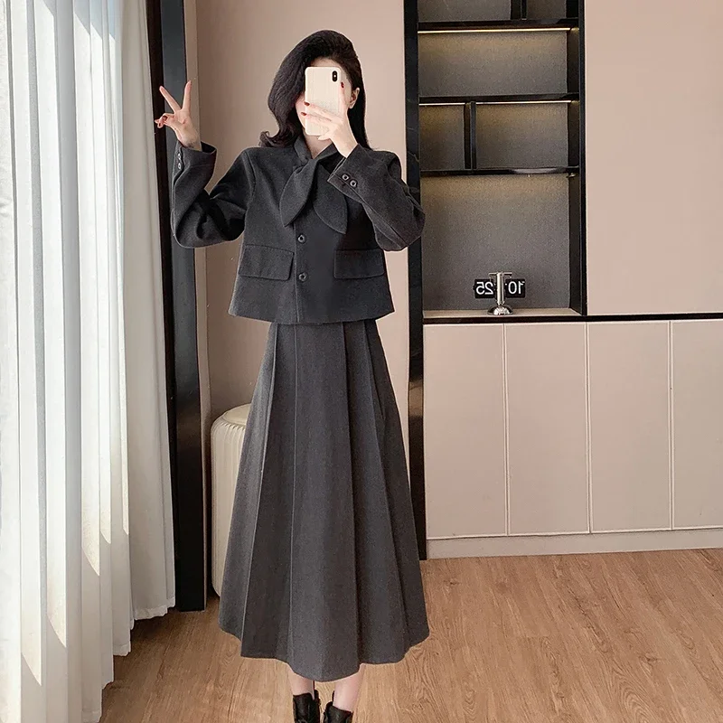 Плиссированная юбка средней длины с шерстяной подкладкой классический стильный