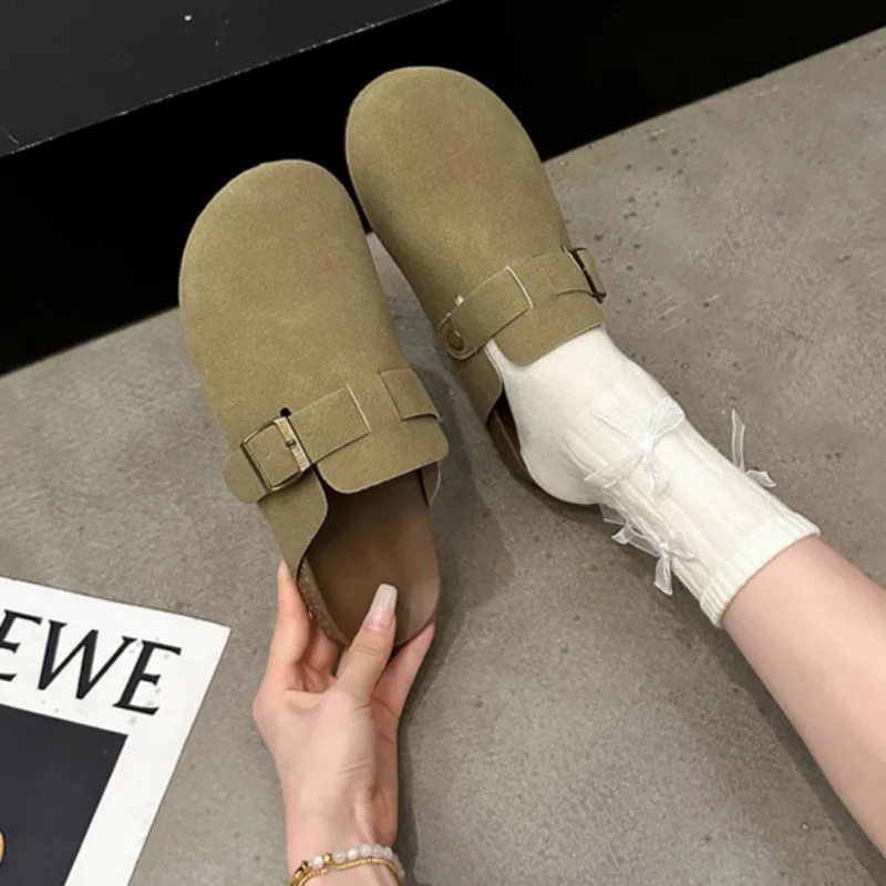 Шлепанцы женские замшевые с закрытым носком сандалии-клоги в стиле ретро модные