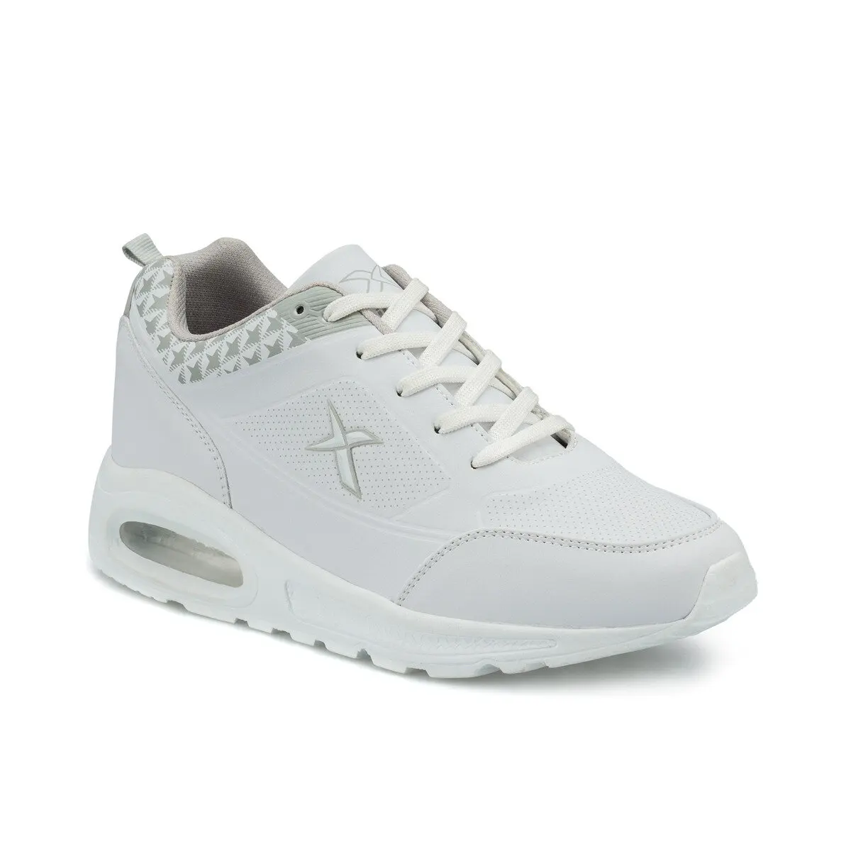 

Мужские белые кроссовки T M