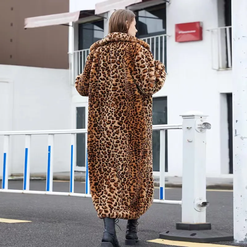 2022 Winter Extra thick coat Fashion Leopard Print Hipster Loose Mink Velvet Lapel New Coat Jackets for Women