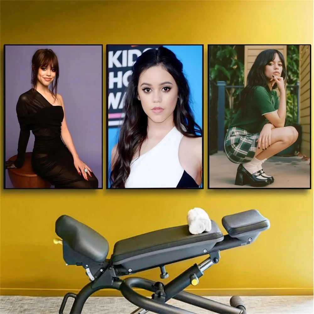 Star Jenna Ortega Poster Kraft Club Bar Paper Vintage Wall Art Painting Bedroom Study Stickers