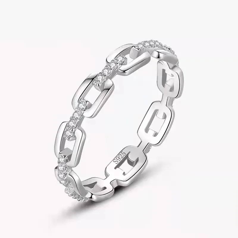

2023 New Women's Wedding Personality Mainstream Ring Transparent Zircon Mobile Stone Chain Ring Luxury Fashion Jewelry European