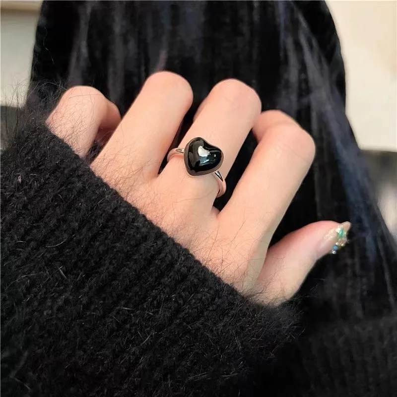 

2023 Summer Trendy Black Love Heart Rings for Women Korean Girls Simple Fashion Opening Adjustable Ring Banquet Jewelry Gift