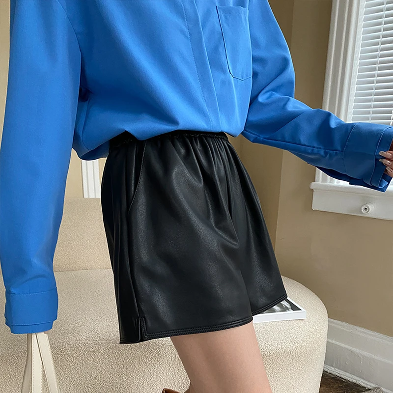 Women Black Casual Pu Leather Wide Leg Shorts New High Waist Loose Fit Trousers Fashion Tide Spring Summer 2023