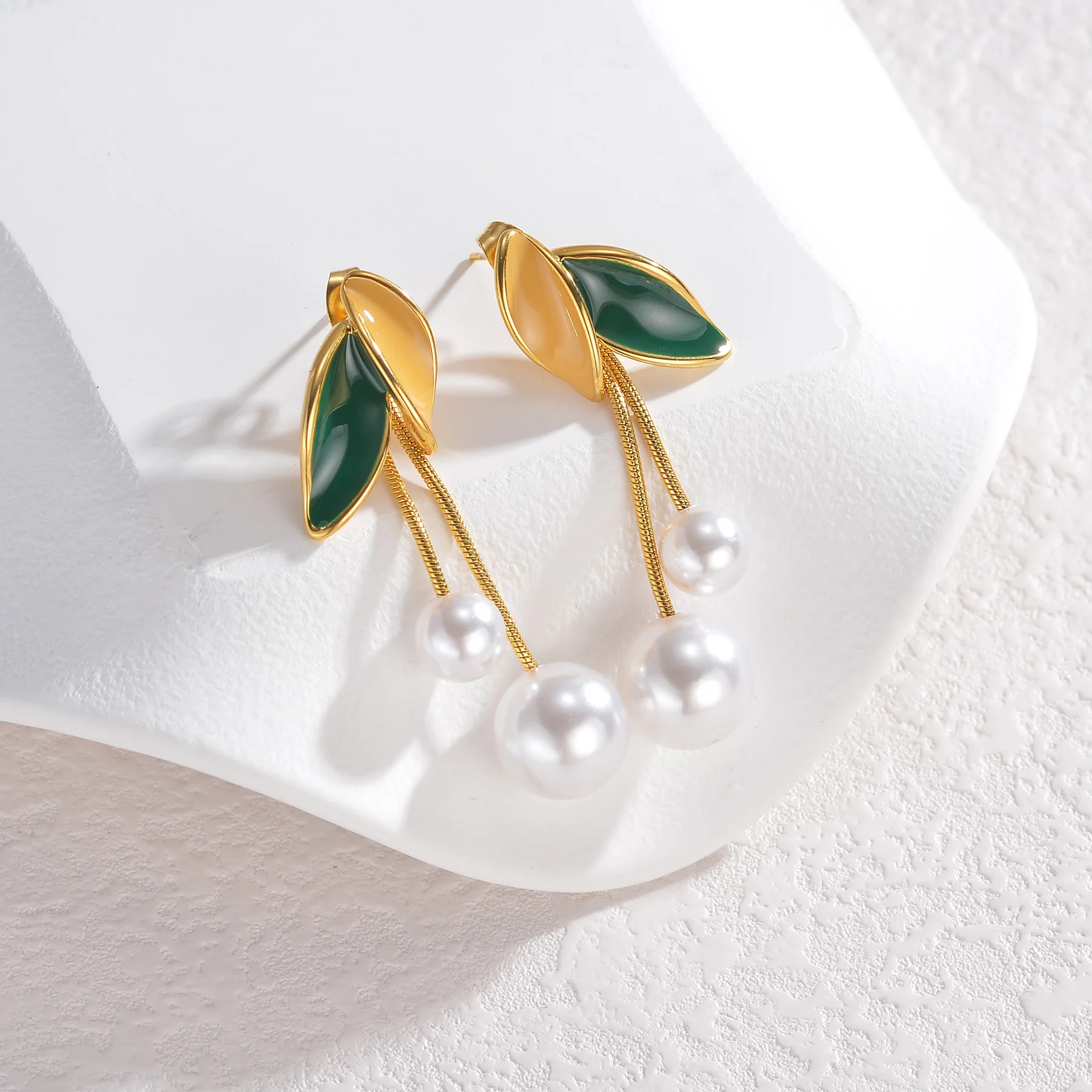 Серьги-гвоздики из нержавеющей стали с искусственным жемчугом