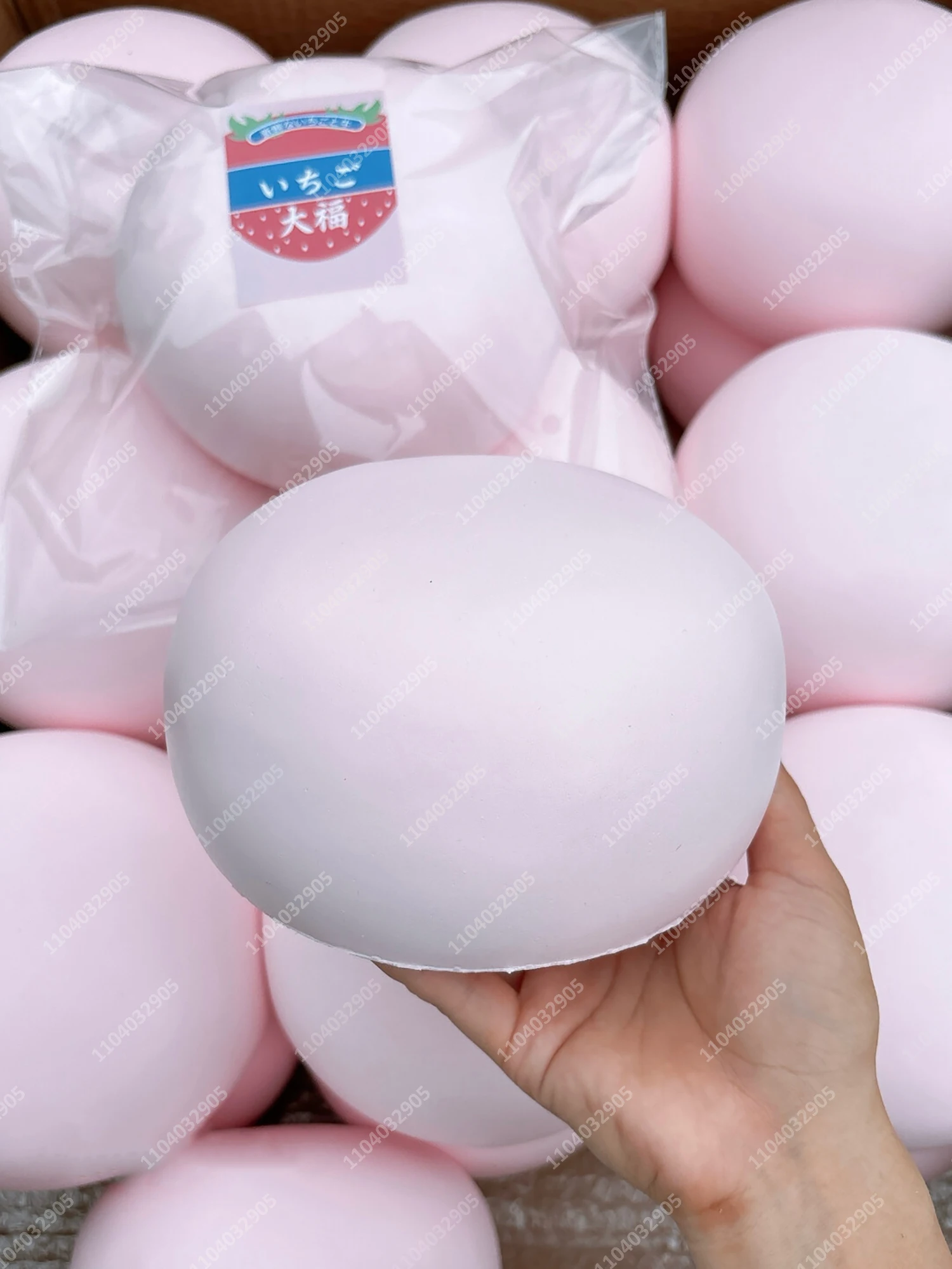 Фото Большая розовая игрушка-булочка Jumbo Sakura Moist: медленно восстанавливающая форму, мягкая игрушка-антистресс для взрослых, с эффектом ASMR-звука №5