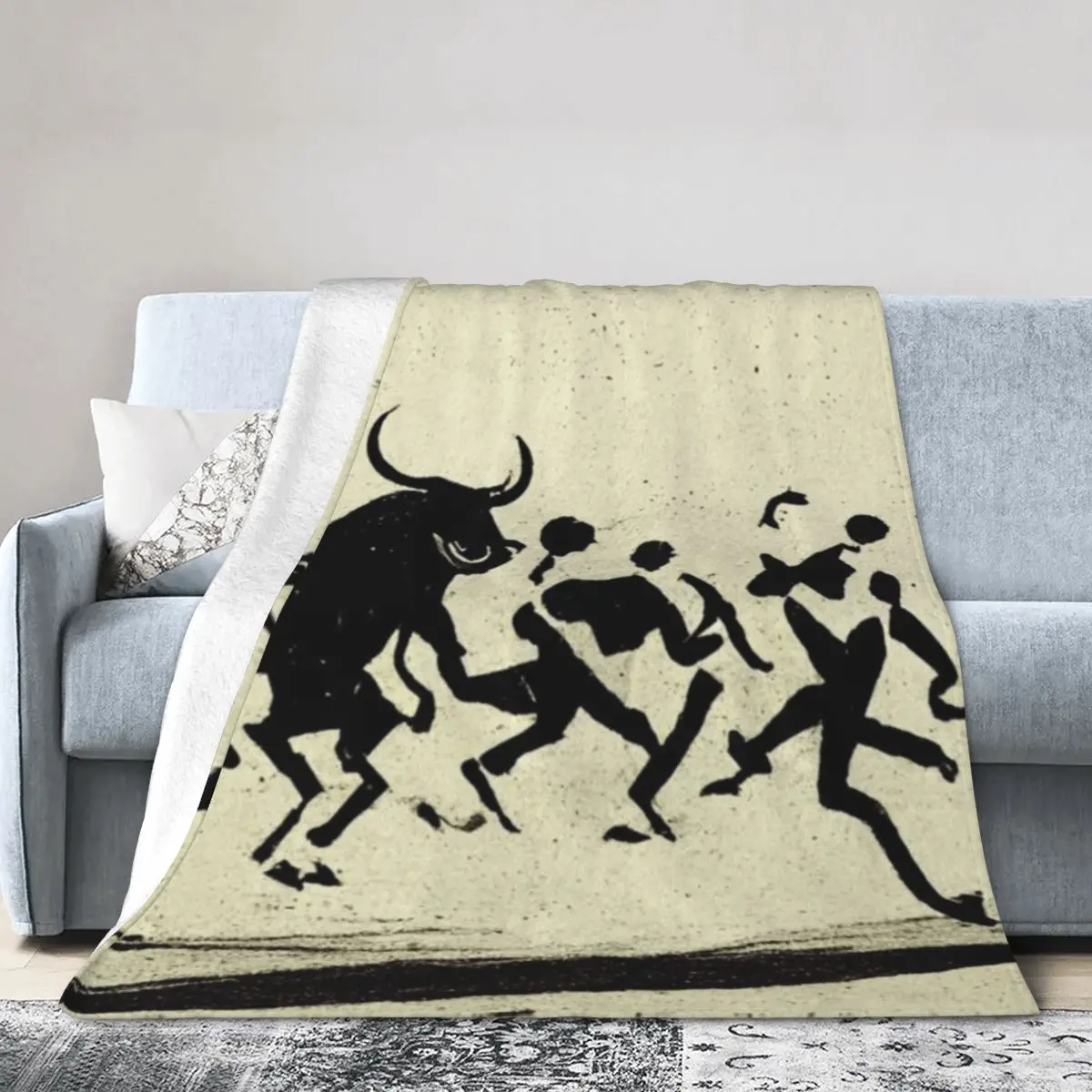 Абстрактное изображение людей бегущих с быками в Испании. Ультрамягкое одеяло из