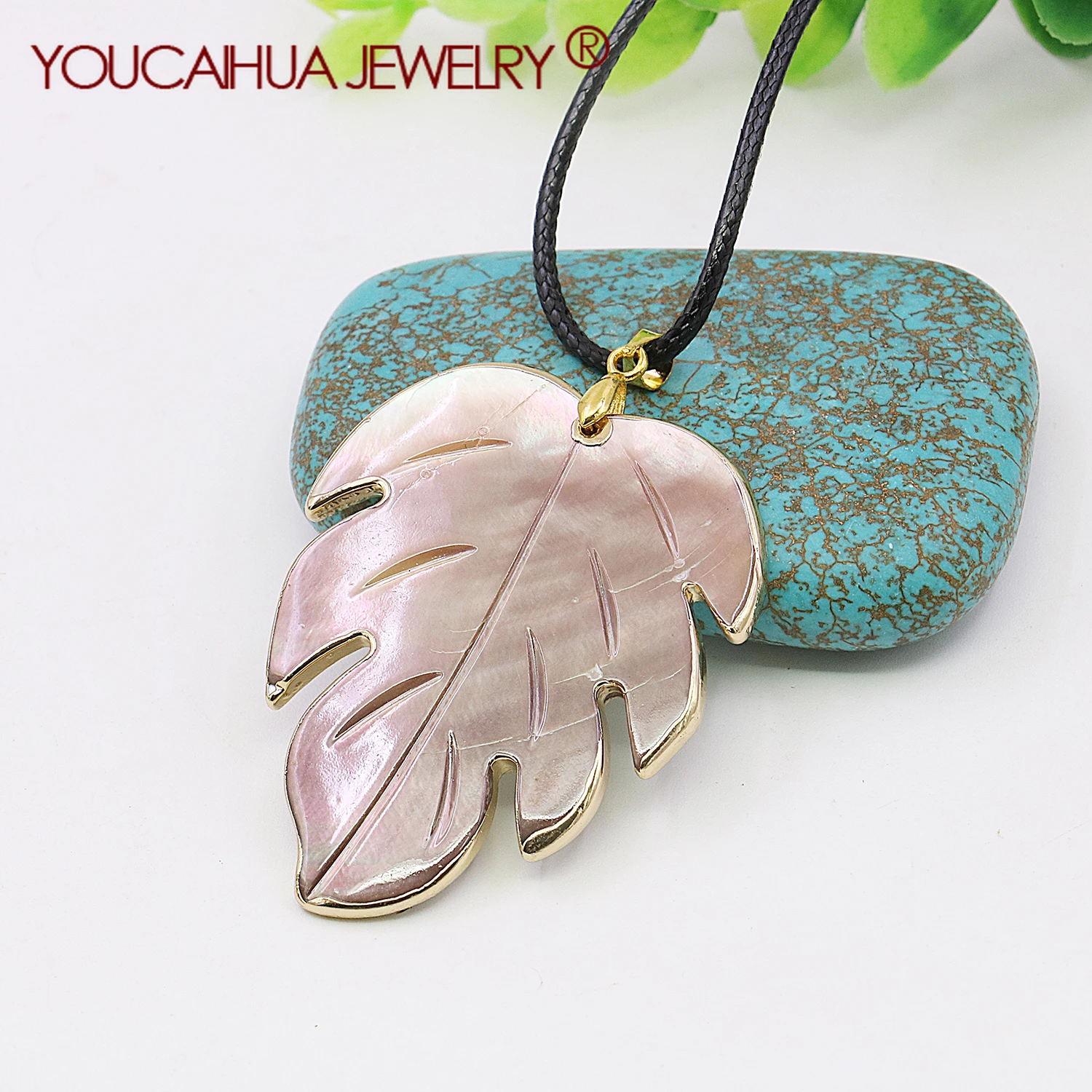 

36x42mm Natural Shell Pendant,leaf Pendant/Necklace,Life Leaves,Gift for Friends,Unisex,Jewelry Making/design,Gift Leather Chain