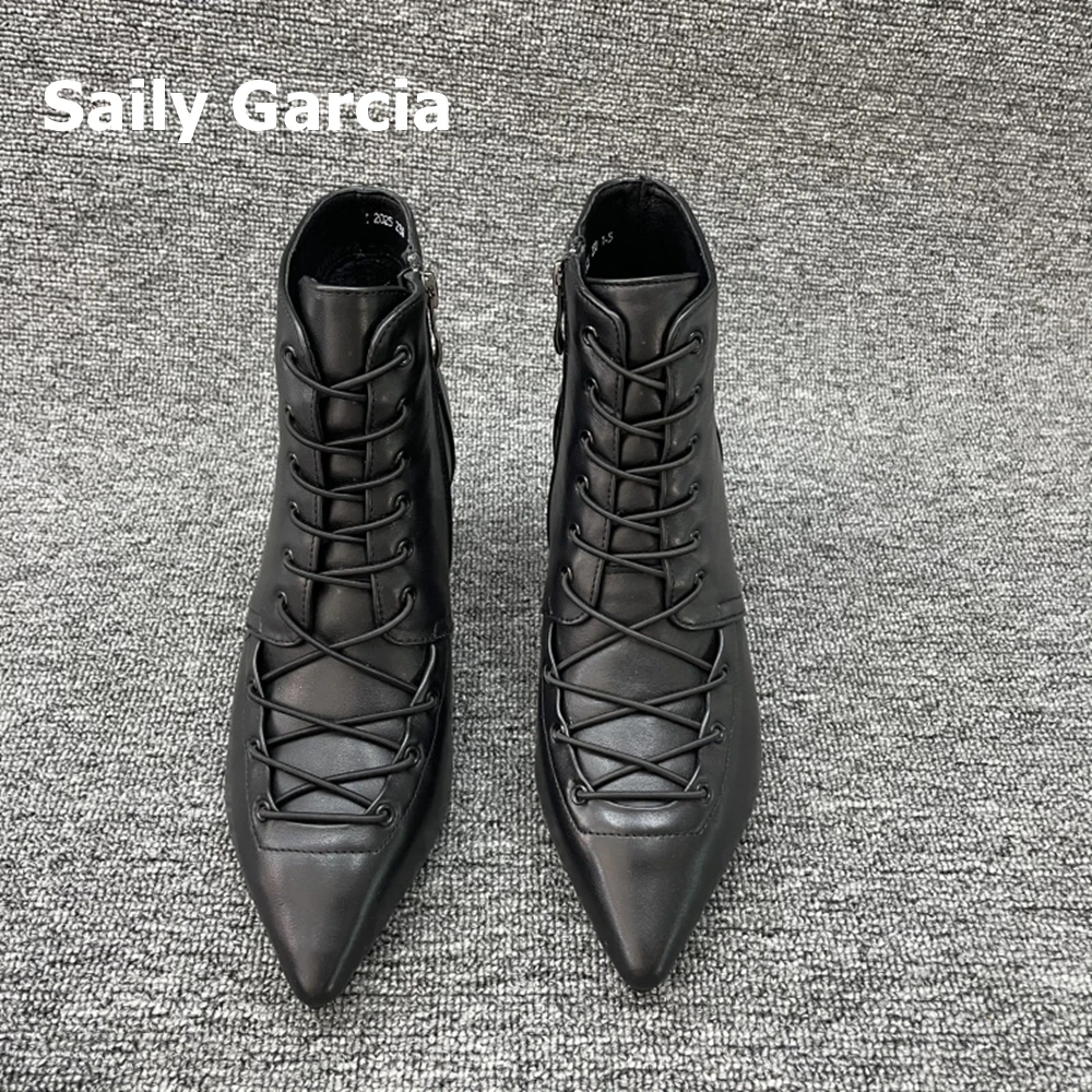 Женские ботинки на шпильке черные повседневные из натуральной кожи среднем