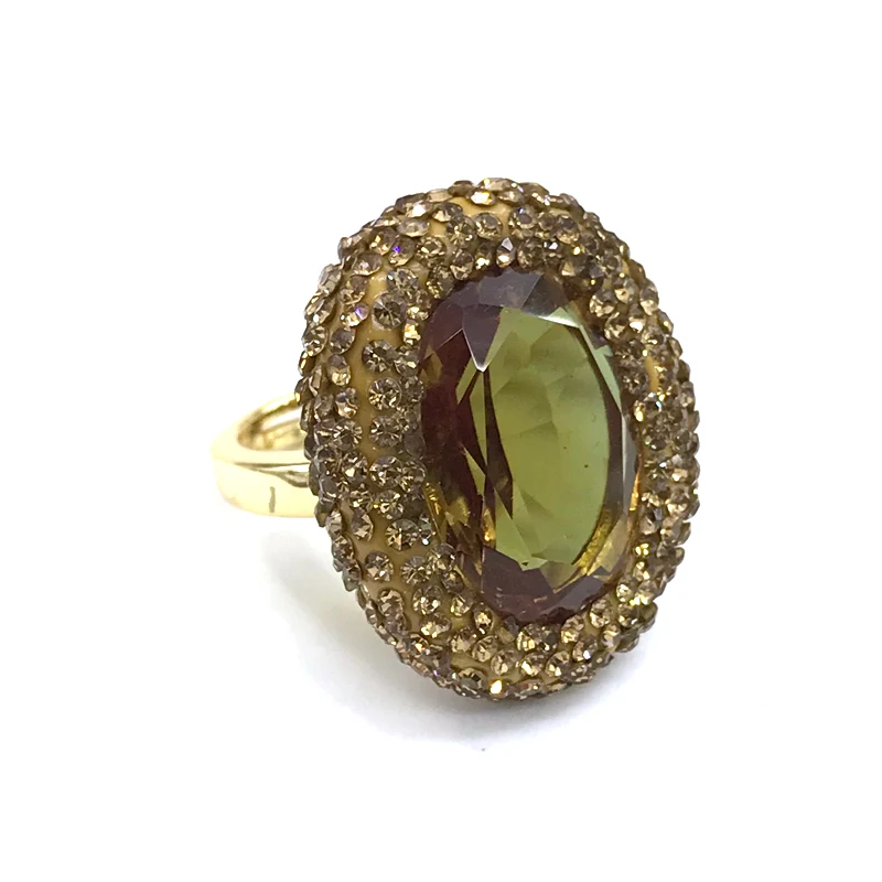 Женское кольцо с изменяемым размером